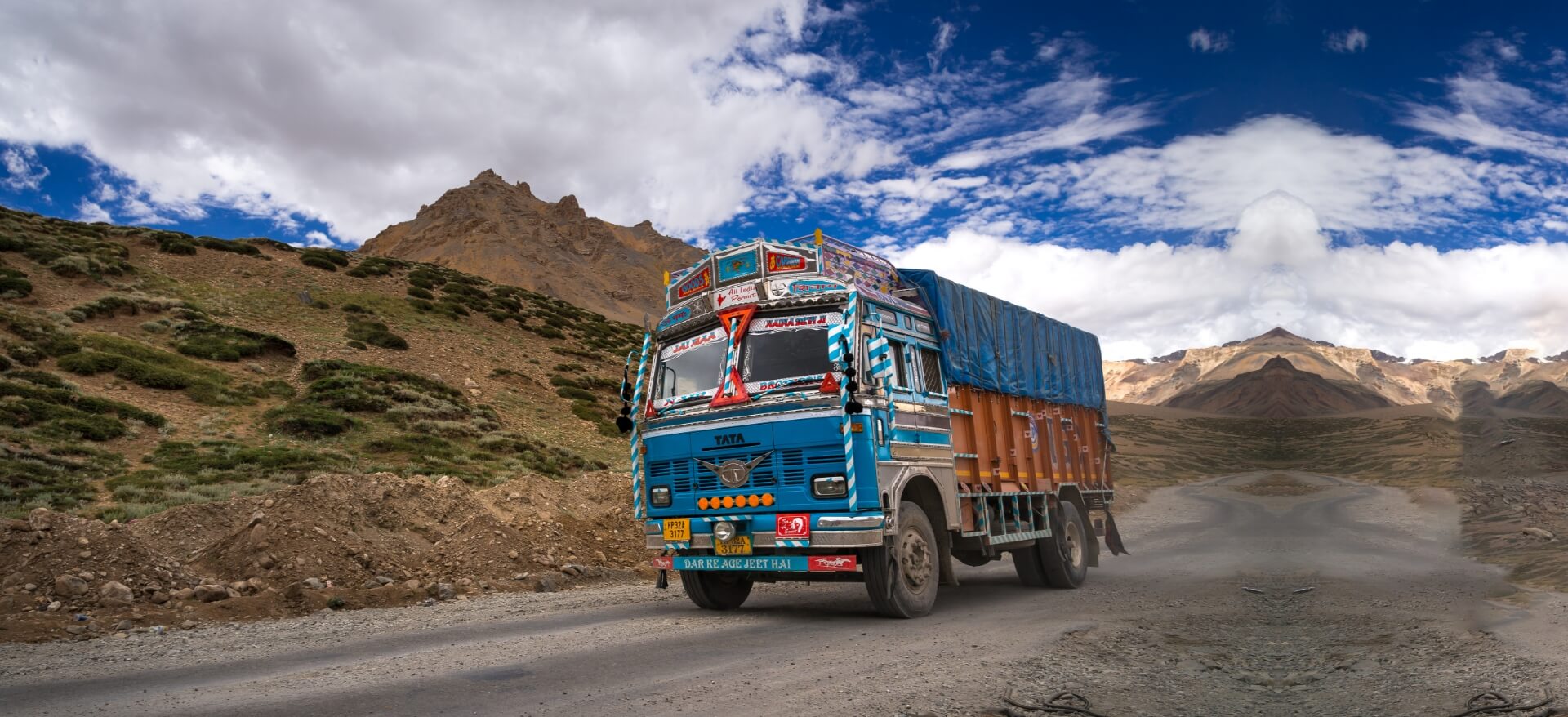 The Role of Batteries in Commercial Vehicle Performance