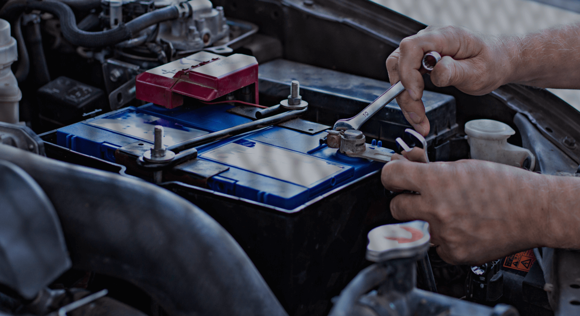 Exploring the Distinctions Between Primary and Secondary Battery Types